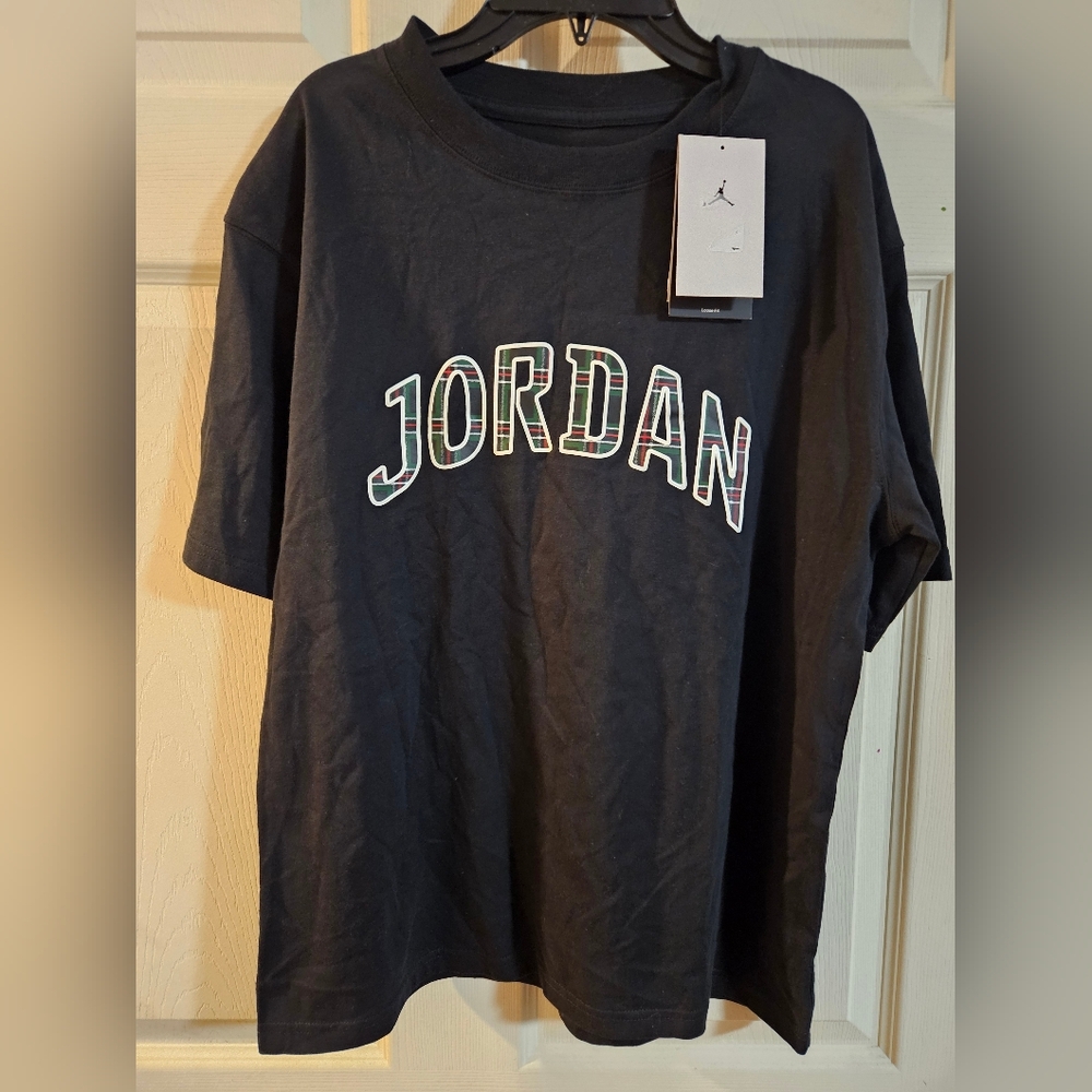 Jordan Women's LOGO Graphic T-Shirt: BLACK: NEW WITH TAGS: SIZE SMALL